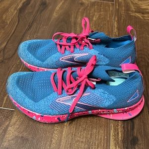 Womens Brooks Levitate 5